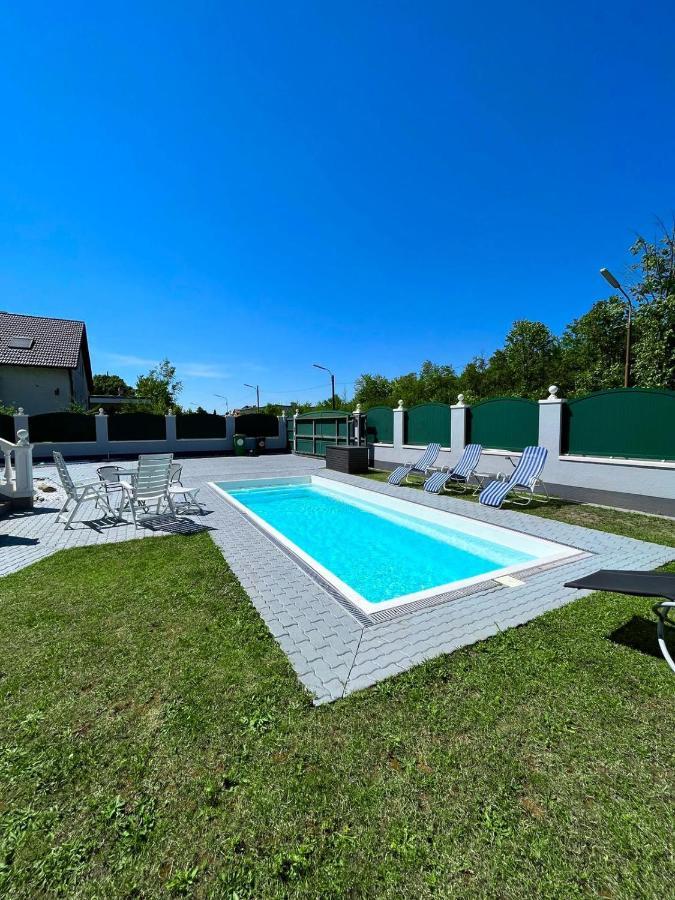 Traum Apartment Mit Pool+Balkon Wien Eksteriør bilde