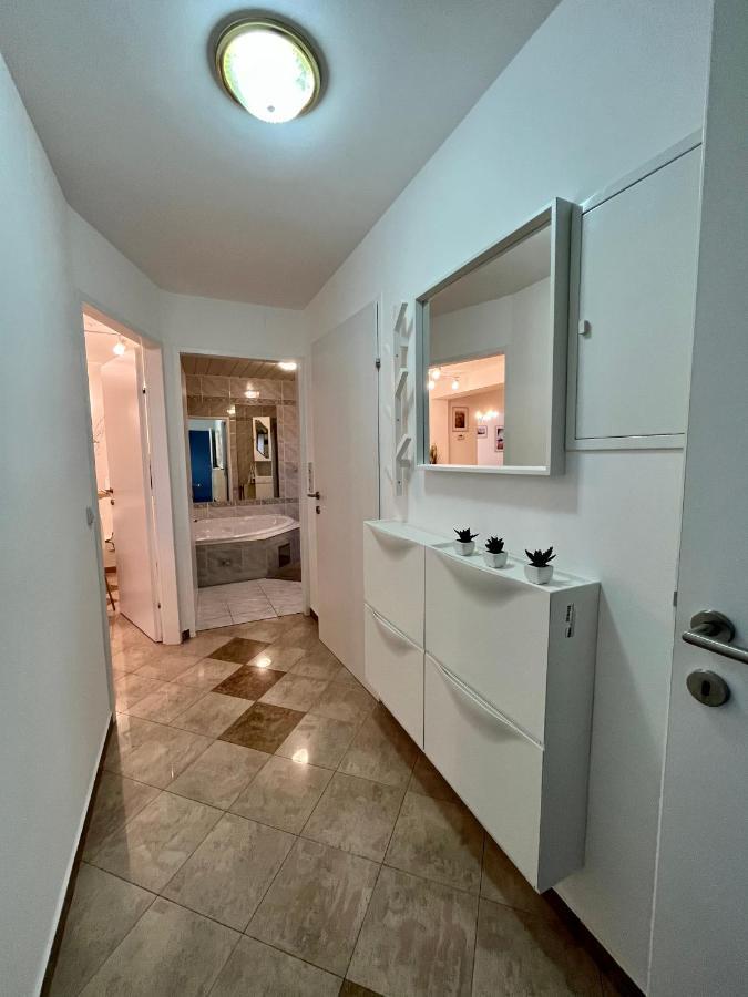 Traum Apartment Mit Pool+Balkon Wien Eksteriør bilde